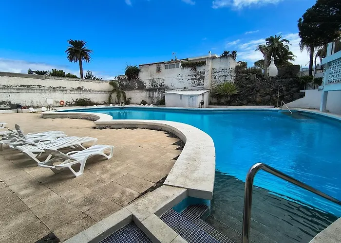 & Peaceful Garden - 1 Bed With Swimming Pool 公寓 拉克鲁斯