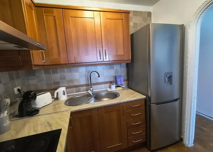 公寓 & Peaceful Garden - 1 Bed With Swimming Pool 拉克鲁斯