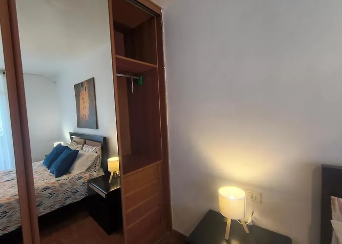 & Peaceful Garden - 1 Bed With Swimming Pool * 拉克鲁斯